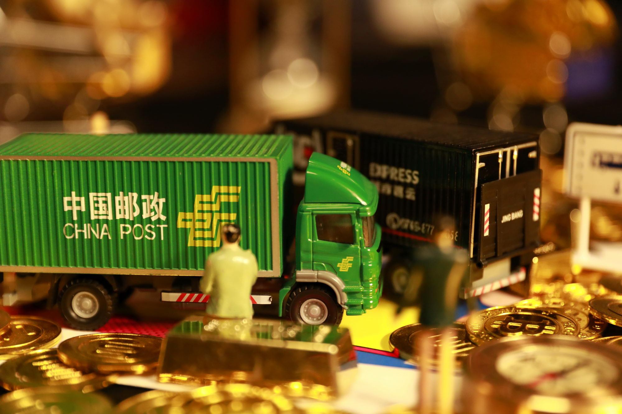 年人均快递使用量