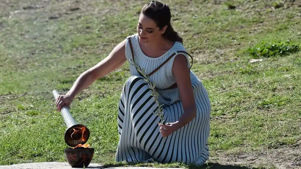 2026 米兰冬奥会圣火点燃,背后藏着跨越两千多年的故事