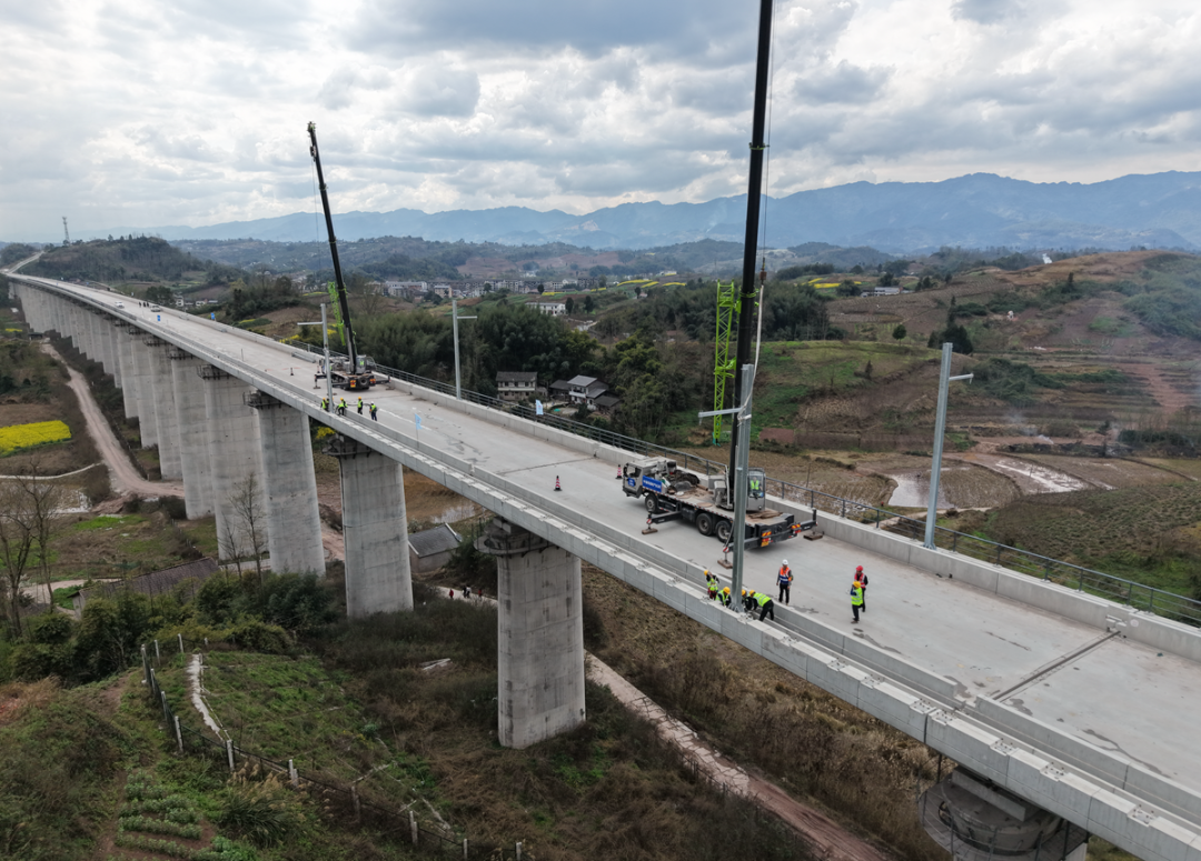 渝昆高铁建设加速,预计年底通车,成都到昆明仅需3小时