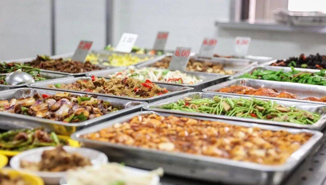 这些大学食堂超火!黄金玉米烙、麻辣烫、红烧肉等美食别错过