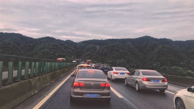 高速免费政策调整引关注,一年3000公里免费额度咋回事?