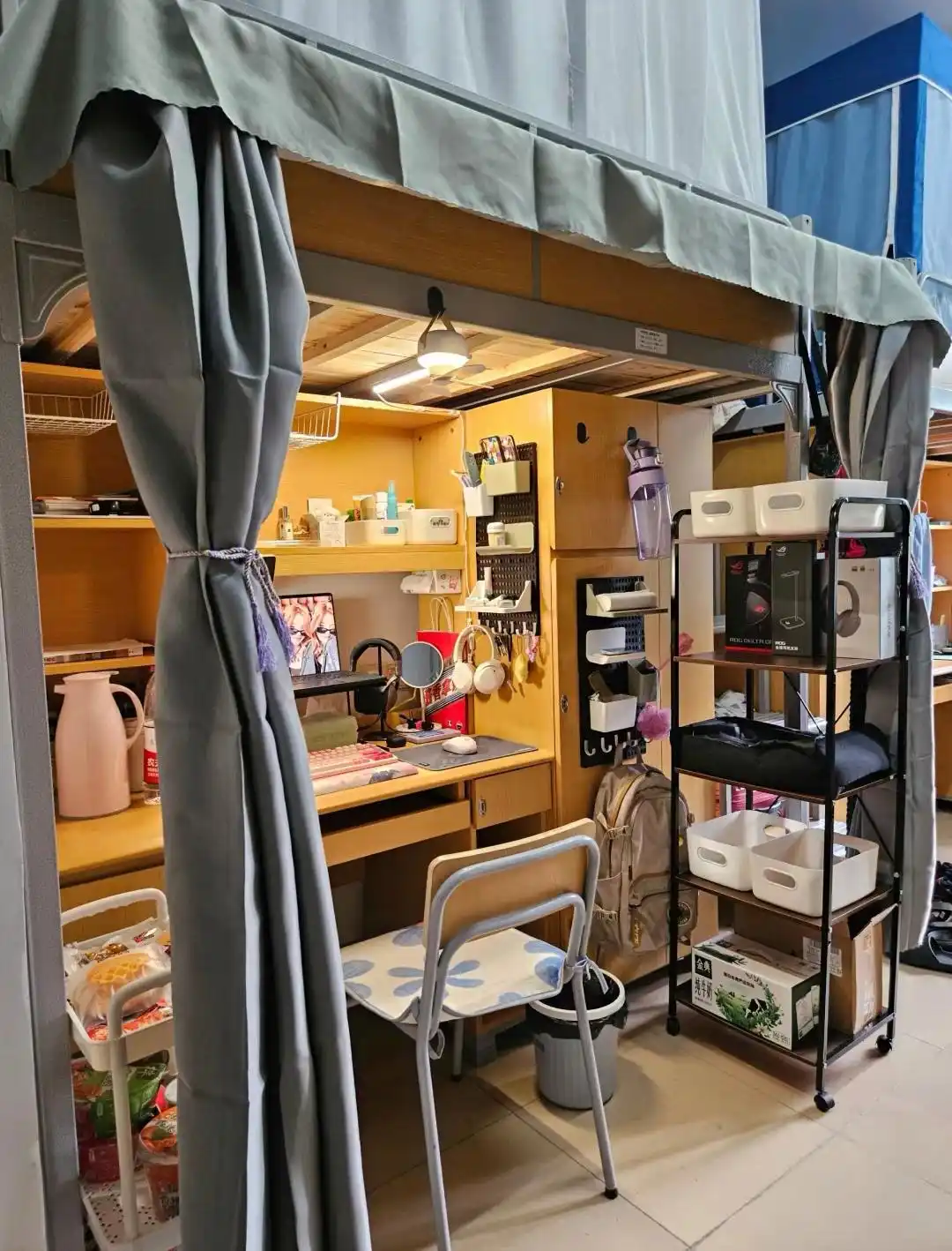 大学宿舍环境影响生活舒适度,新生装饰宿舍增添乐趣